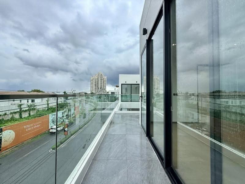 32 Residence, Bangkok, 222 Phatthanakan 32, Suan Luang, Bangkok, 5 Bedrooms, 658 sqm, Villa For Sale, by Bangkok Residential, 500571390 - DDproperty.com