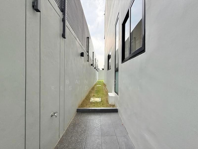 32 Residence, Bangkok, 222 Phatthanakan 32, Suan Luang, Bangkok, 5 Bedrooms, 658 sqm, Villa For Sale, by Bangkok Residential, 500571390 - DDproperty.com