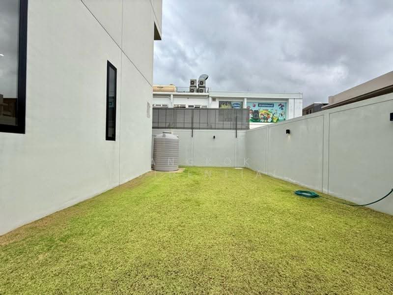 32 Residence, Bangkok, 222 Phatthanakan 32, Suan Luang, Bangkok, 5 Bedrooms, 658 sqm, Villa For Sale, by Bangkok Residential, 500571390 - DDproperty.com