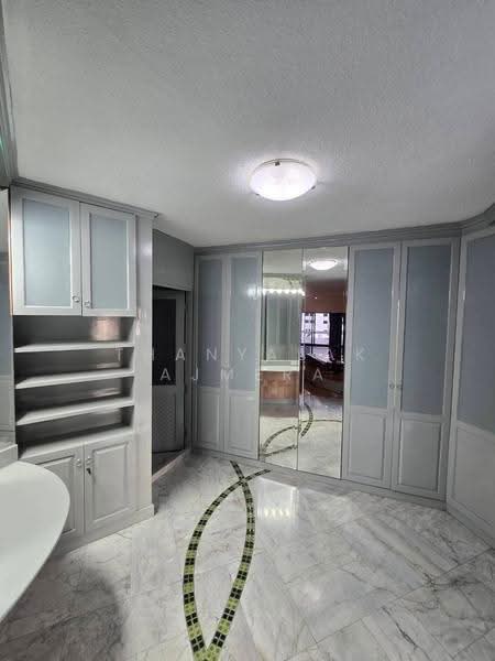 Sithakarn Condominium, Bangkok, 19 22 Chit Lom Alley, Lumphini, Pathum Wan, Bangkok, 3 Bedrooms, 245 sqm, Condo For Rent, by Thanyalak Ajmera, 500571408 - DDproperty.com