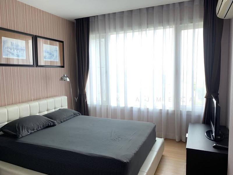Siri At Sukhumvit, Bangkok, 902 Sukhumvit Road, Phra Kanong, Khlong Toei, Bangkok, 2 Bedrooms, 70 sqm, Condo For Rent, by Thanyalak Ajmera, 500571427 - DDproperty.com