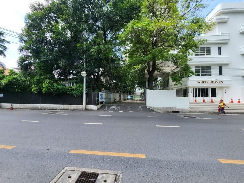 เอกมัย ซอย 12, กรุงเทพ, พระโขนงเหนือ, วัฒนา, กรุงเทพ, 560 ตร.ม., ทาวน์เฮ้าส์ ขาย, โดย ID line jongtumsaroch, 500571549 - DDproperty.com