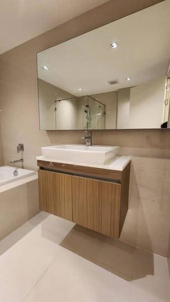 Vtara Sukhumvit 36, Bangkok, 118 Soi Saen Sabai, Phra Kanong, Khlong Toei, Bangkok, 2 Bedrooms, 65 sqm, Condo For Rent, by Thanyalak Ajmera, 500571617 - DDproperty.com