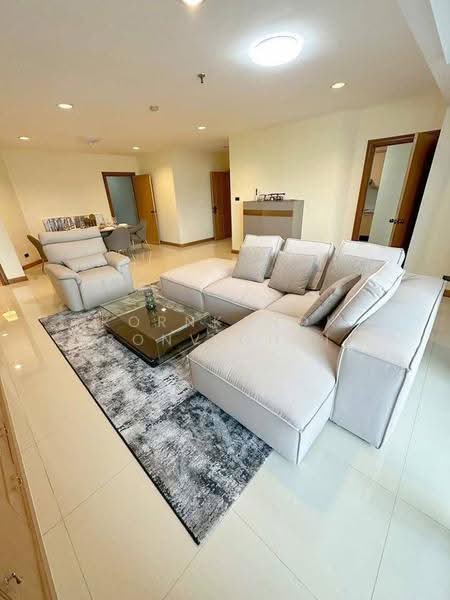 Fifty Fifth Tower, Bangkok, 84 Soi Sukhumvit 55, Sukhumvit Road, Khlong Tan Nua, Watthana, Bangkok, 3 Bedrooms, 165 sqm, Condo For Sale, by Kornkanok Sonvichai, 500571620 - DDproperty.com