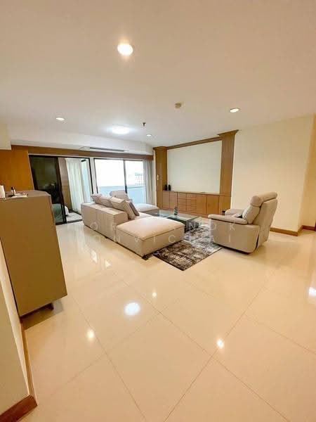 Fifty Fifth Tower, Bangkok, 84 Soi Sukhumvit 55, Sukhumvit Road, Khlong Tan Nua, Watthana, Bangkok, 3 Bedrooms, 165 sqm, Condo For Sale, by Kornkanok Sonvichai, 500571620 - DDproperty.com