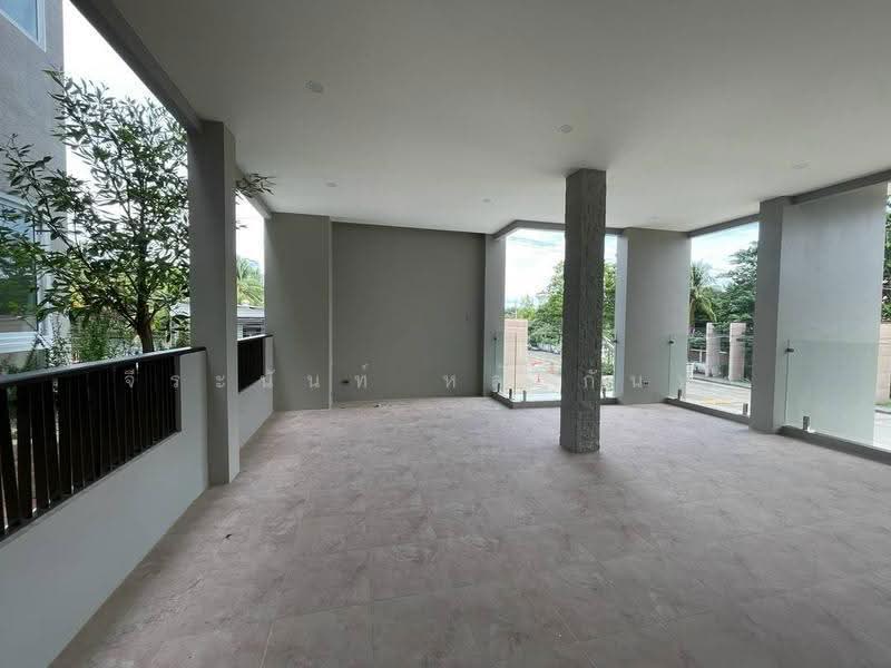 For Sale Luxury Modern Home in Chiang Mai Hang Dong Road, Chiang Mai, Ban Waen, Hang Dong, Chiang Mai, 5 Bedrooms, 398 sqm, Single Detached House For Sale, by จีระนันท์ หล้ากันหา, 500571667 - DDproperty.com