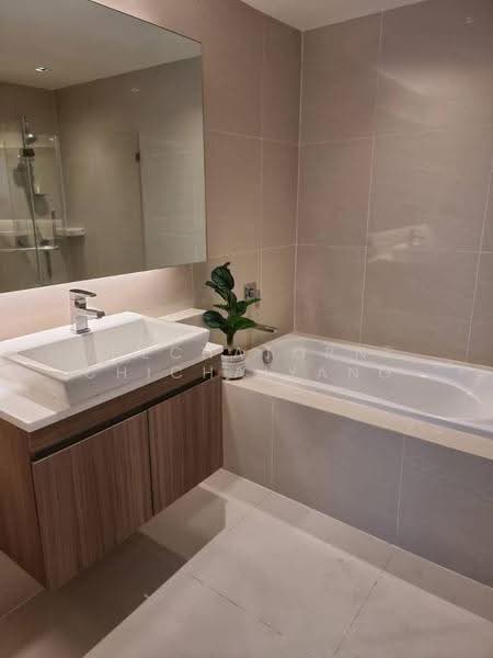 Vtara Sukhumvit 36, Bangkok, 118 Soi Saen Sabai, Phra Kanong, Khlong Toei, Bangkok, 2 Bedrooms, 51 sqm, Condo For Sale, by Dechatorn Chichaiyang, 500571681 - DDproperty.com