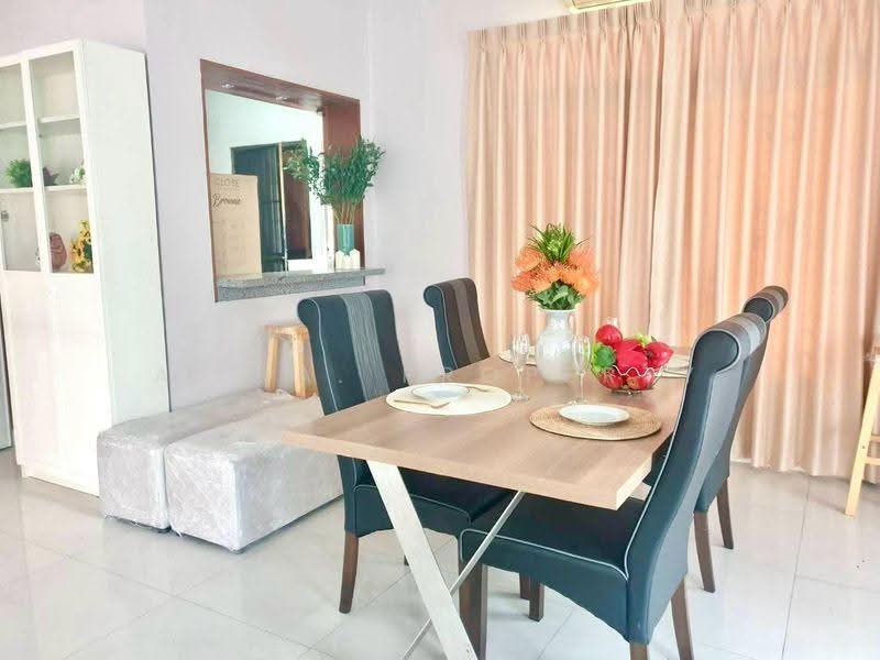 หมู่บ้านประวีณวรรณ ศรีราชา, Chon Buri (Pattaya), Surasak, Si Racha, Chon Buri (Pattaya), 3 Bedrooms, 200 sqm, Single Detached House For Rent, by A.T.A. Property, 500571700 - DDproperty.com