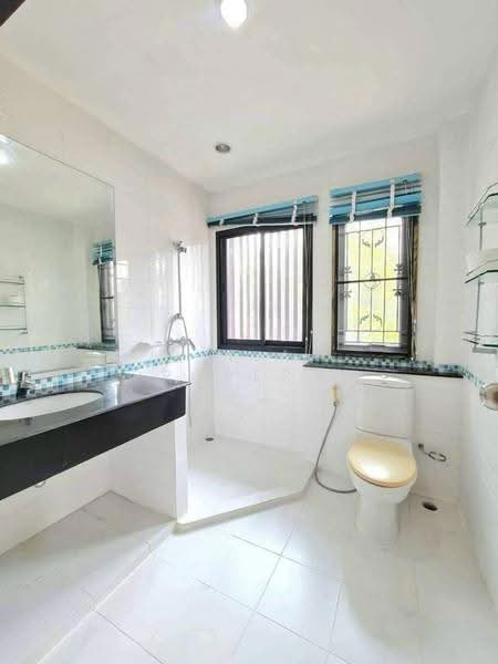 หมู่บ้านประวีณวรรณ ศรีราชา, Chon Buri (Pattaya), Surasak, Si Racha, Chon Buri (Pattaya), 3 Bedrooms, 200 sqm, Single Detached House For Rent, by A.T.A. Property, 500571700 - DDproperty.com
