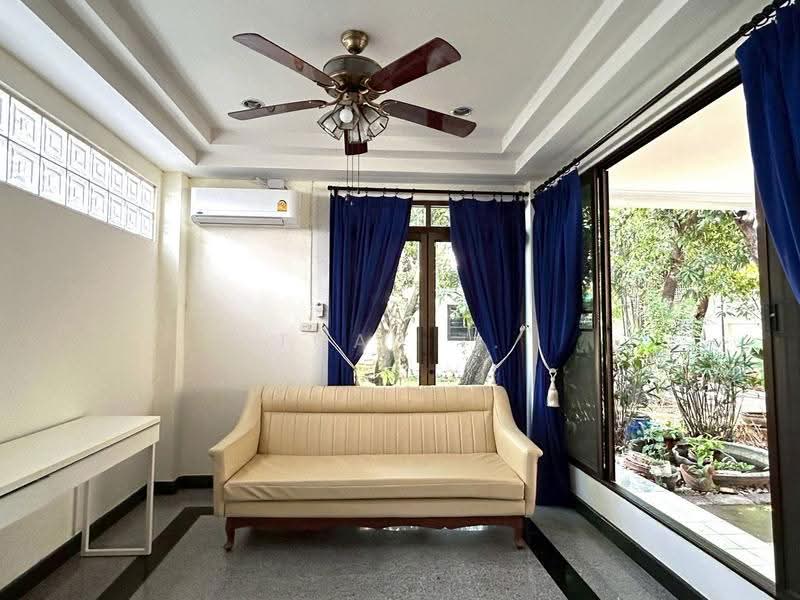 อาคารให้เช่า อ่อนนุช บางจาก พระโขนง : Building for rent in On Nut, Bang Chak, Phra Khanong, Bangkok, Bang Chak, Phra Khanong, Bangkok, , 300 sqm, Shophouse For Rent, by TOAH T., 500571784 - DDproperty.com