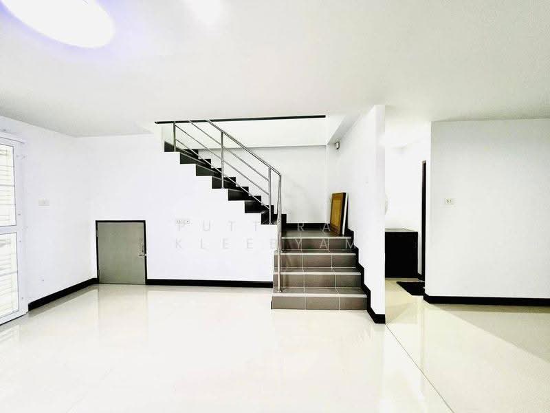 3-BR Townhouse, Chon Buri (Pattaya), Ban Bung, Chon Buri (Pattaya), 3 Bedrooms, 150 sqm, Townhouse For Sale, by Puttirat Kleebyam, 500571813 - DDproperty.com