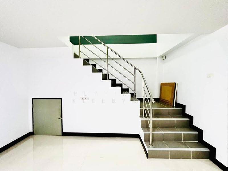 3-BR Townhouse, Chon Buri (Pattaya), Ban Bung, Chon Buri (Pattaya), 3 Bedrooms, 150 sqm, Townhouse For Sale, by Puttirat Kleebyam, 500571813 - DDproperty.com