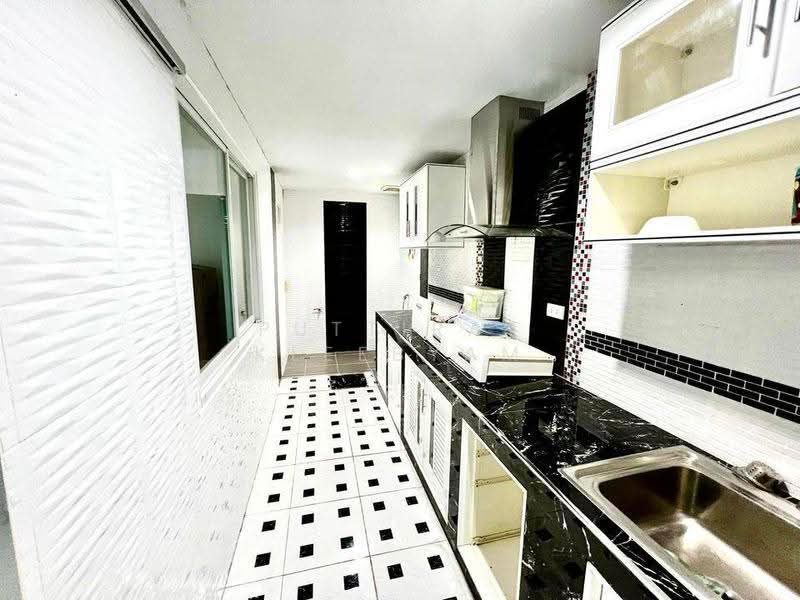 3-BR Townhouse, Chon Buri (Pattaya), Ban Bung, Chon Buri (Pattaya), 3 Bedrooms, 150 sqm, Townhouse For Sale, by Puttirat Kleebyam, 500571813 - DDproperty.com
