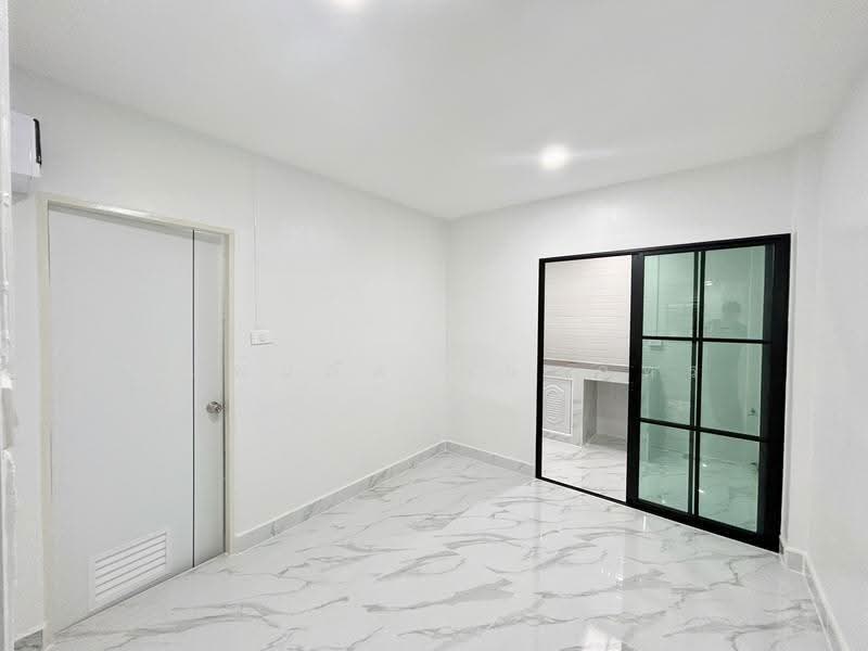 Air Villa Village, Pathum Thani, ถนนลำลูกกา, Khu Khot, Lam Luk Ka, Pathum Thani, 2 Bedrooms, 64 sqm, Townhouse For Sale, by พิมพ์นภัส ภูธนภัทร, 500571881 - DDproperty.com