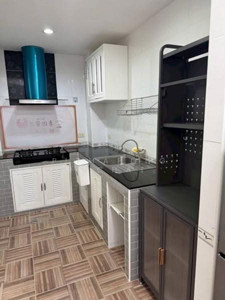 Golden Town Vibhavadi-Chaengwattana, Bangkok, Soi Chaengwattana 14, Thung Song Hong, Lak Si, Bangkok, 4 Bedrooms, 120 sqm, Townhouse For Rent, by Pithapong Sermchatcharoenkan, 500571895 - DDproperty.com