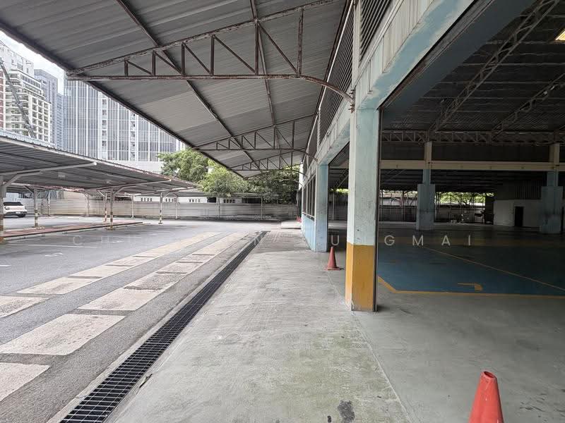 For Rent: Large Warehouse in Silom Ideal for Sport Club, Tennis Court, Pickle Ball, Bangkok, ประมวญ, Silom, Bang Rak, Bangkok, , 974 sqm, Warehouse/Factory For Rent, by Chutinun Mungmai, 500571903 - DDproperty.com