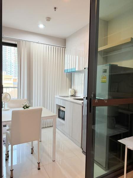 Life Pinklao, Bangkok, Boromarajonani Road, Bang Bamru, Bang Phlat, Bangkok, 1 Bedroom, 30 sqm, Condo For Sale, by ศริญาภัสร์ กิตติสิทธิ์ภาคิน, 500571911 - DDproperty.com