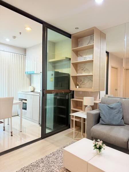 Life Pinklao, Bangkok, Boromarajonani Road, Bang Bamru, Bang Phlat, Bangkok, 1 Bedroom, 30 sqm, Condo For Sale, by ศริญาภัสร์ กิตติสิทธิ์ภาคิน, 500571911 - DDproperty.com