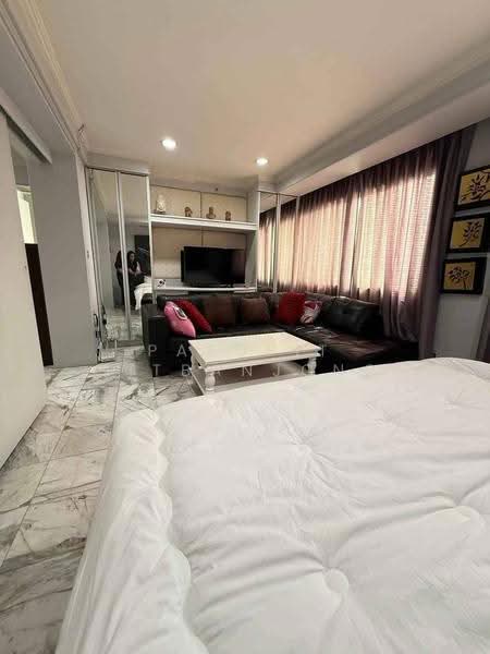 Witthayu Complex, Bangkok, 1673 New Petchaburi Road, Makkasan, Ratchathewi, Bangkok, 3 Bedrooms, 120 sqm, Condo For Rent, by Pasupit Ditbanjong, 500571957 - DDproperty.com