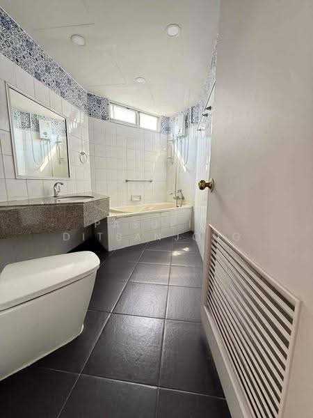Witthayu Complex, Bangkok, 1673 New Petchaburi Road, Makkasan, Ratchathewi, Bangkok, 3 Bedrooms, 120 sqm, Condo For Rent, by Pasupit Ditbanjong, 500571957 - DDproperty.com