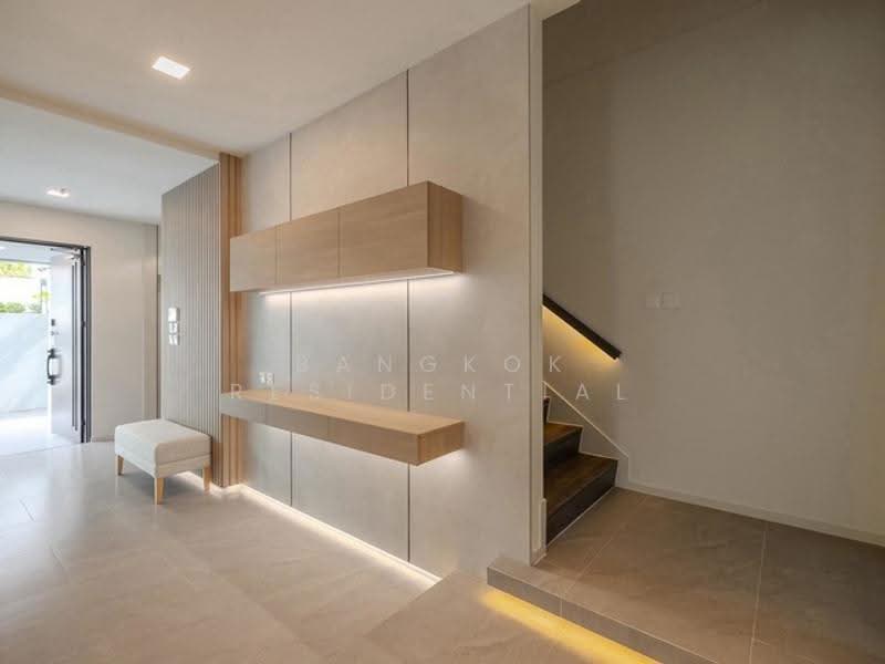 VIVE Krungthep Kreetha, Bangkok, Krungthep Kreetha Road, Saphan Sung, Bangkok, 4 Bedrooms, 421 sqm, Single Detached House For Rent, by Bangkok Residential, 500571972 - DDproperty.com