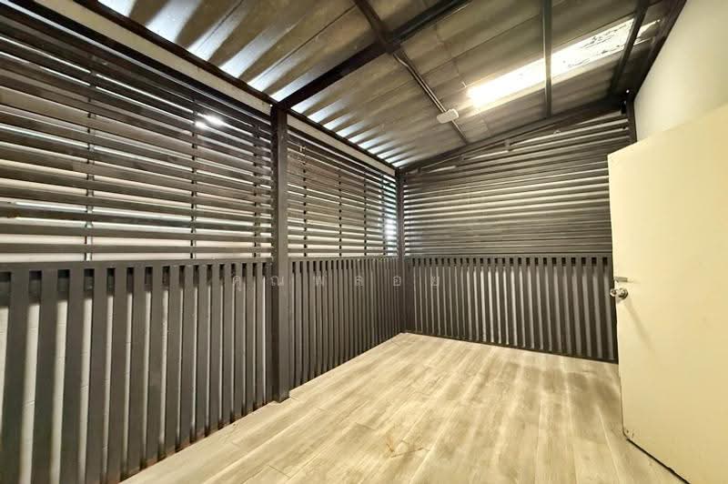 หมู่บ้านณีรวัลย์ วิลล่า, Nonthaburi, ถนนบางรักน้อย-ท่าอิฐ, Bang Rak Noi, Muang Nonthaburi, Nonthaburi, 4 Bedrooms, 120 sqm, Townhouse For Sale, by คุณพลอย, 500572049 - DDproperty.com