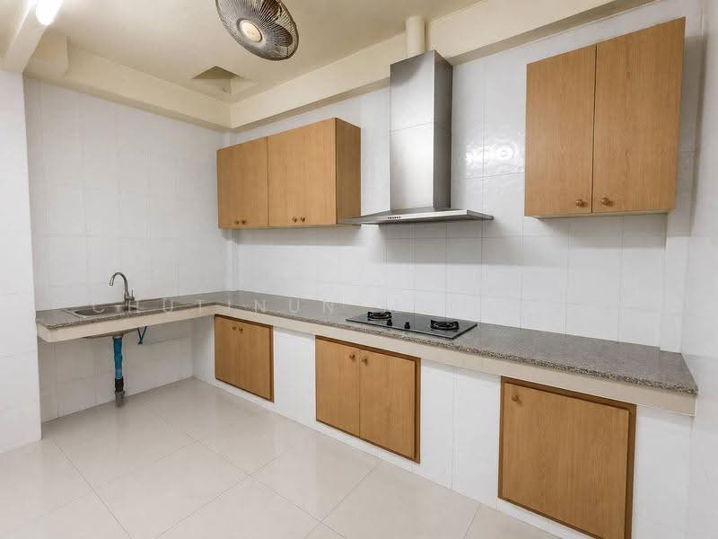 Space for Rent 3-6th Floor 0 m. to BTS Phrom Phong, Bangkok, BTS พร้อมพงษ์, Khlong Toei, Bangkok, , 225 sqm, Shophouse For Rent, by Chutinun Mungmai, 500572110 - DDproperty.com