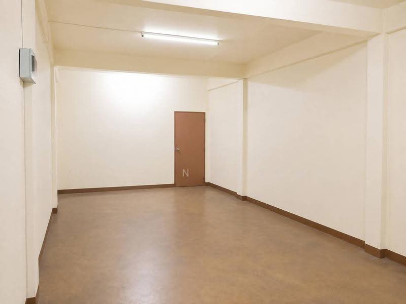 Space for Rent 3-6th Floor 0 m. to BTS Phrom Phong, Bangkok, BTS พร้อมพงษ์, Khlong Toei, Bangkok, , 225 sqm, Shophouse For Rent, by Chutinun Mungmai, 500572110 - DDproperty.com