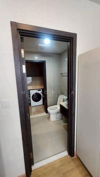 XT Huaikhwang, Bangkok, 244 Ratchadaphisek Road, Huai Khwang, Bangkok, 1 Bedroom, 35 sqm, Condo For Rent, by Marcella Contini, 500572111 - DDproperty.com