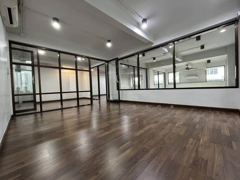 ให้เช่าตึกสำนักงาน - อาคารพาณิชย์ 4.5ชั้น ประเวศ กรุงเทพฯ (TO6-0726), Bangkok, Prawet, Bangkok, , 675 sqm, Shophouse For Rent, by ณภัทร พรสิริเมธากุล, 500572143 - DDproperty.com