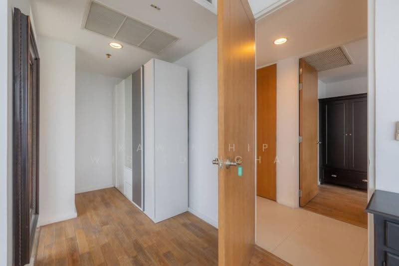 The Royal Maneeya, Bangkok, Rajdamri, Lumphini, Pathum Wan, Bangkok, 2 Bedrooms, 103 sqm, Condo For Rent, by Kawinthip Wisesdenchai, 500572192 - DDproperty.com