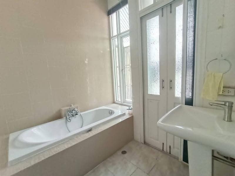 Milton Residence Ramintra : มิลตัน เรสซิเดนซ์ รามอินทรา, กรุงเทพ, 295/4 Soi Ramintra, มีนบุรี, กรุงเทพ, 300 ตร.ม., บ้านเดี่ยว ให้เช่า, โดย คุณเอ๋, 500572253 - DDproperty.com