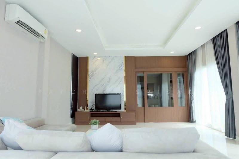 undefined, Chon Buri (Pattaya), Nong Pru, Bang Lamung (Pattaya), Chon Buri (Pattaya), 3 Bedrooms, 270 sqm, Villa For Rent, by Patchara Srisak, 500572269 - DDproperty.com