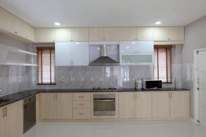 undefined, Chon Buri (Pattaya), Nong Pru, Bang Lamung (Pattaya), Chon Buri (Pattaya), 3 Bedrooms, 270 sqm, Villa For Rent, by Patchara Srisak, 500572269 - DDproperty.com