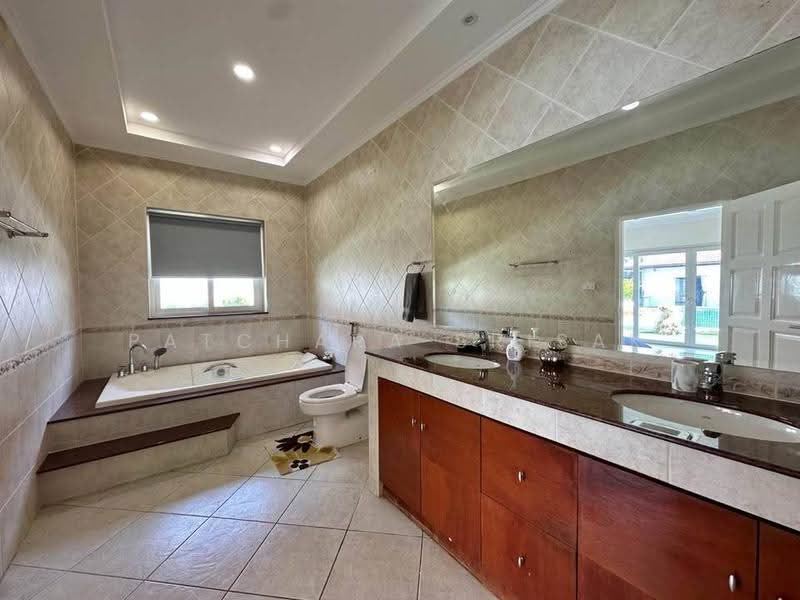 View Talay Villas : วิว ทะเล วิลล่า, ชลบุรี, ถนนพัทยาเหนือ, นาเกลือ, บางละมุง, ชลบุรี, 450 ตร.ม., วิลล่า ให้เช่า, โดย Patchara Srisak, 500572282 - DDproperty.com