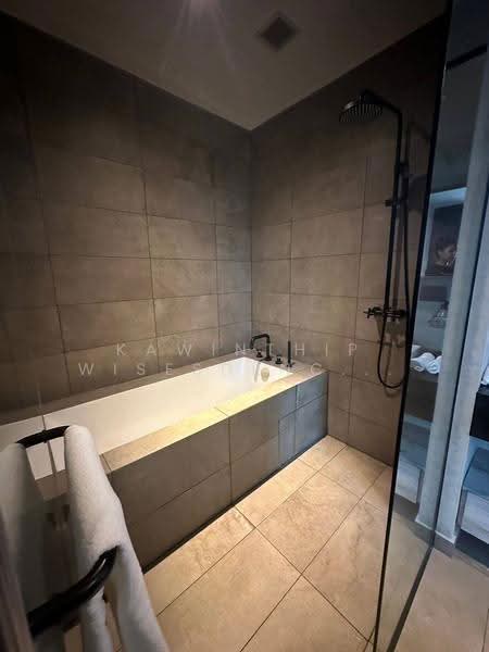The Lofts Asoke, Bangkok, Sukhumvit 21 Road, Khlongtoei Nua, Watthana, Bangkok, 2 Bedrooms, 88 sqm, Condo For Rent, by Kawinthip Wisesdenchai, 500572287 - DDproperty.com
