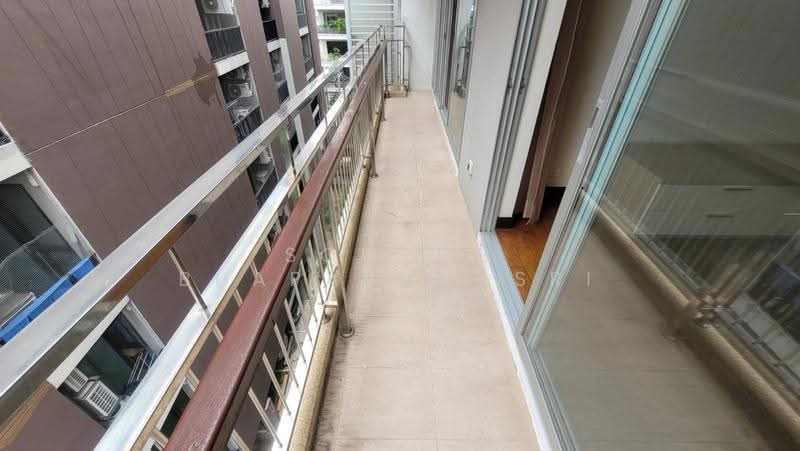 Baan Sukhumvit 14, Bangkok, 1/1 Soi Sukhumvit 14, Khlong Toei, Bangkok, 2 Bedrooms, 99 sqm, Condo For Rent, by Sompob Buaparungsri, 500572318 - DDproperty.com