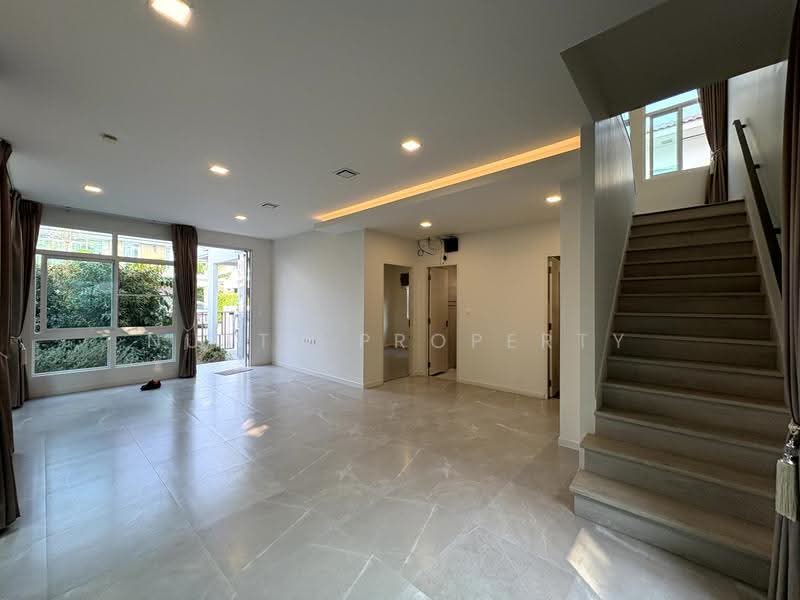 Mantana Bangna-Wongwaen, bangkok, Soi Ramkhamhaeng 2, Dok Mai, Prawet, Bangkok, 3 Bedrooms, 158 sqm, Single Detached House For Sale, by Nutty Property, 500572350 - DDproperty.com