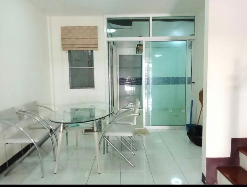 รุ่งกิจวิลล่า 11, Bangkok, Khlong Sam Prawet, Lat Krabang, Bangkok, 3 Bedrooms, 100 sqm, Townhouse For Sale, by The Best Property นิด, 500572362 - DDproperty.com