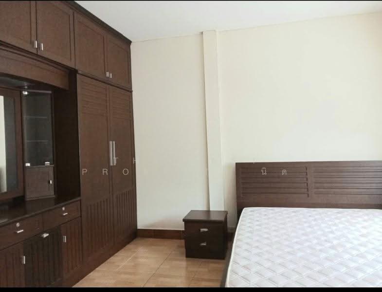 รุ่งกิจวิลล่า 11, Bangkok, Khlong Sam Prawet, Lat Krabang, Bangkok, 3 Bedrooms, 100 sqm, Townhouse For Sale, by The Best Property นิด, 500572362 - DDproperty.com