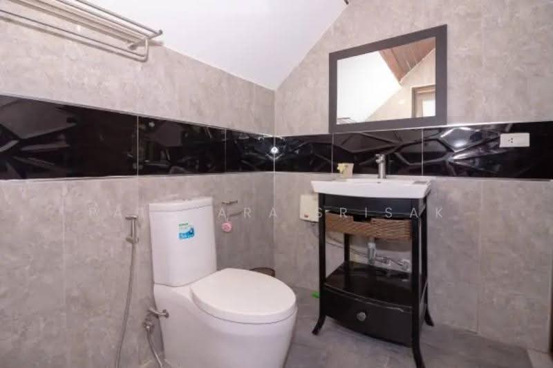 undefined, Chon Buri (Pattaya), Nong Pru, Bang Lamung (Pattaya), Chon Buri (Pattaya), 5 Bedrooms, 680 sqm, Single Detached House For Rent, by Patchara Srisak, 500572364 - DDproperty.com