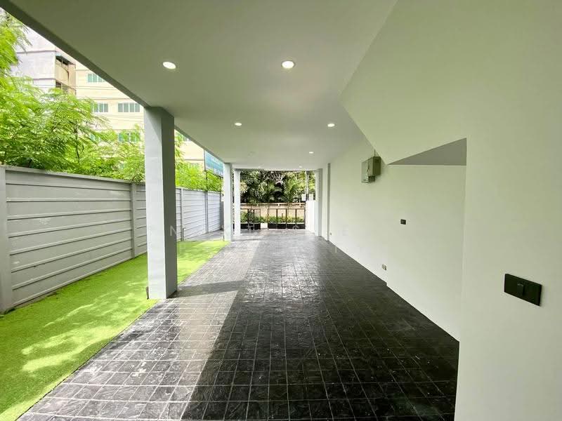 SPACE Home Office Sukhumvit 101/1, Bangkok, Bang Chak, Phra Khanong, Bangkok, 3 Bedrooms, 237 sqm, Townhouse For Sale, by Next Step Property, 500572388 - DDproperty.com