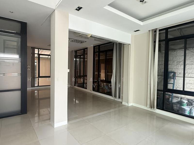 Baan Klang Krung Office Park Bangna, Bangkok, Soi Ban Klang Krung Village Office Park, Bang Na, Bangkok, 4 Bedrooms, 284 sqm, Townhouse For Sale, by HOME Real Estate Service, 500572416 - DDproperty.com
