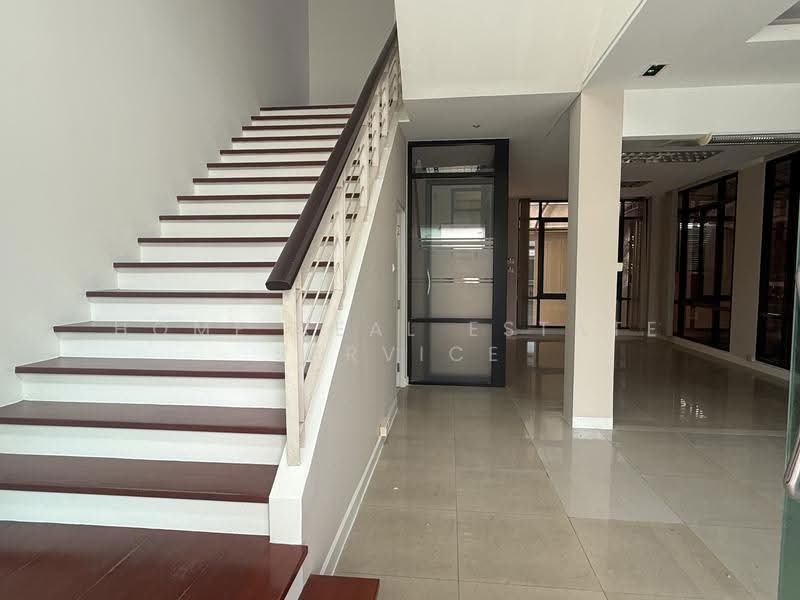 Baan Klang Krung Office Park Bangna, Bangkok, Soi Ban Klang Krung Village Office Park, Bang Na, Bangkok, 4 Bedrooms, 284 sqm, Townhouse For Sale, by HOME Real Estate Service, 500572416 - DDproperty.com