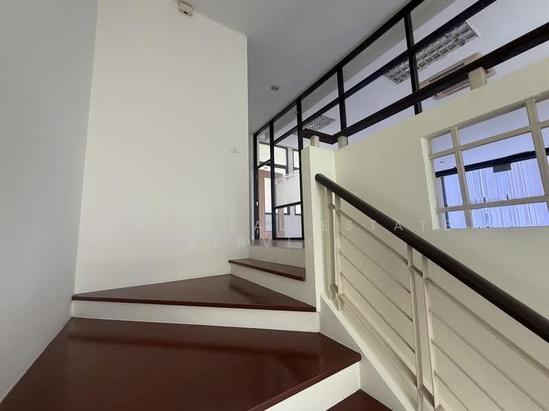Baan Klang Krung Office Park Bangna, Bangkok, Soi Ban Klang Krung Village Office Park, Bang Na, Bangkok, 4 Bedrooms, 284 sqm, Townhouse For Sale, by HOME Real Estate Service, 500572416 - DDproperty.com