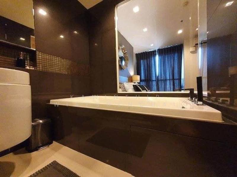 Rhythm Sathorn, Bangkok, 141 Soi Sathorn 21, Yan Nawa, Sathon, Bangkok, 1 Bedroom, 45 sqm, Condo For Rent, by Kawinthip Wisesdenchai, 500572453 - DDproperty.com