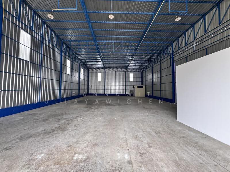 Warehouse for rent, 302 sq.m, at Khlong Chao Khun Sing, Wang Thonglang, Bangkok (JKPBKK1262), Bangkok, Khlong Chaokhun Sing, Wang Thonglang, Bangkok, , 302 sqm, Warehouse/Factory For Rent, by Pannawit Dullayawichenwut, 500572511 - DDproperty.com