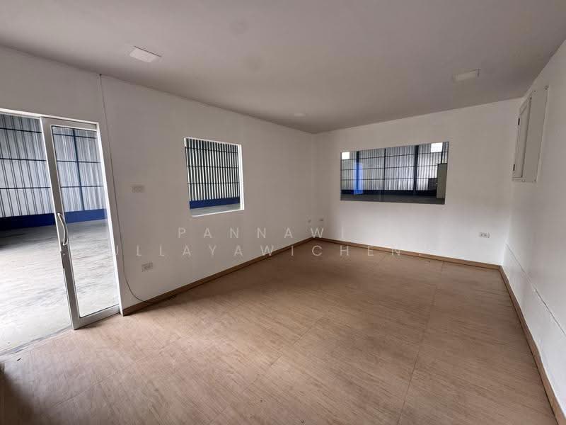 Warehouse for rent, 302 sq.m, at Khlong Chao Khun Sing, Wang Thonglang, Bangkok (JKPBKK1262), Bangkok, Khlong Chaokhun Sing, Wang Thonglang, Bangkok, , 302 sqm, Warehouse/Factory For Rent, by Pannawit Dullayawichenwut, 500572511 - DDproperty.com