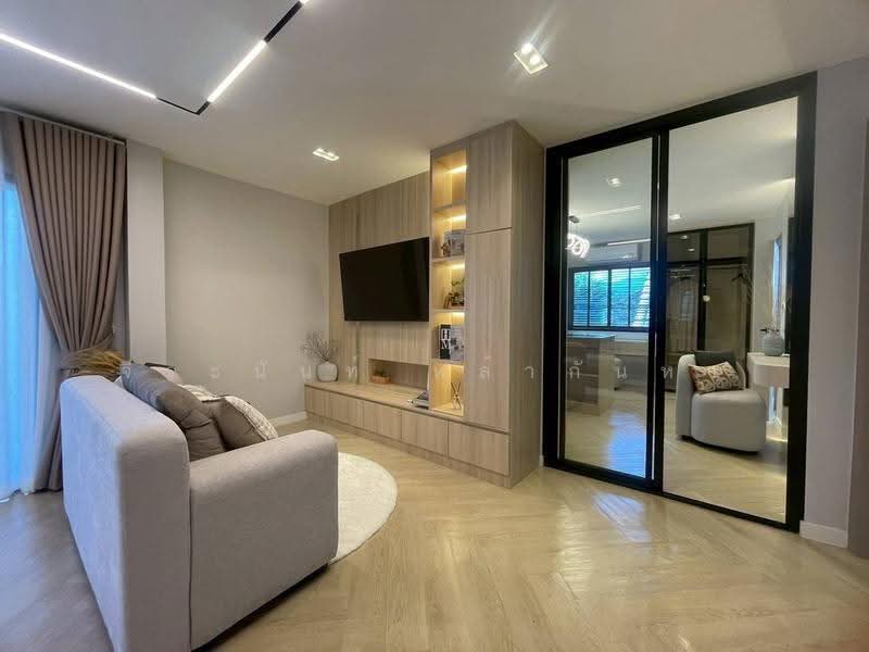 For Sale : Renovated Corner House with Private Pool,San Sai,Chiang Mai, Chiang Mai, Nong Harn, San Sai, Chiang Mai, 4 Bedrooms, 440 sqm, Single Detached House For Sale, by จีระนันท์ หล้ากันหา, 500572548 - DDproperty.com