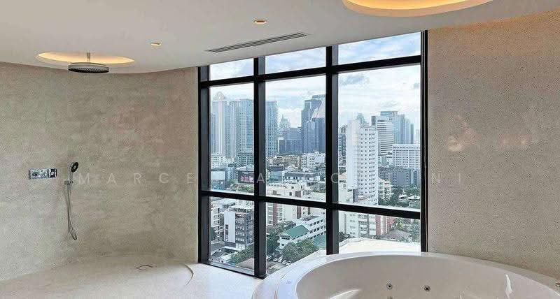 Crystal Garden, Bangkok, 217 Sukhumvit 4 Alley, Khlong Toei, Bangkok, 2 Bedrooms, 300 sqm, Condo For Sale, by Marcella Contini, 500572580 - DDproperty.com